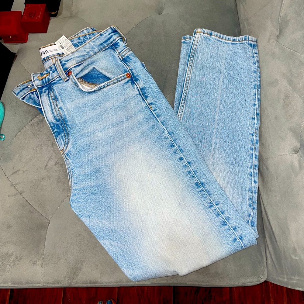 Light denim Zara jeans